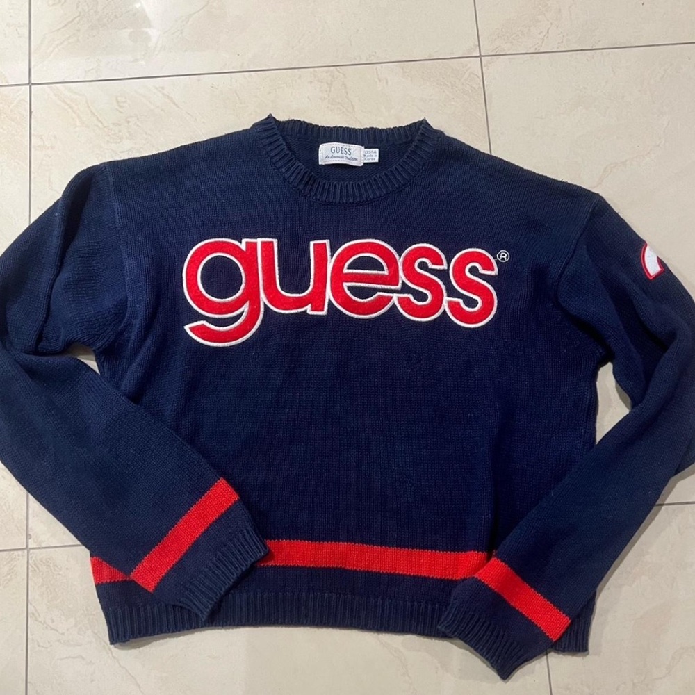 GUESS SWEATER 💟